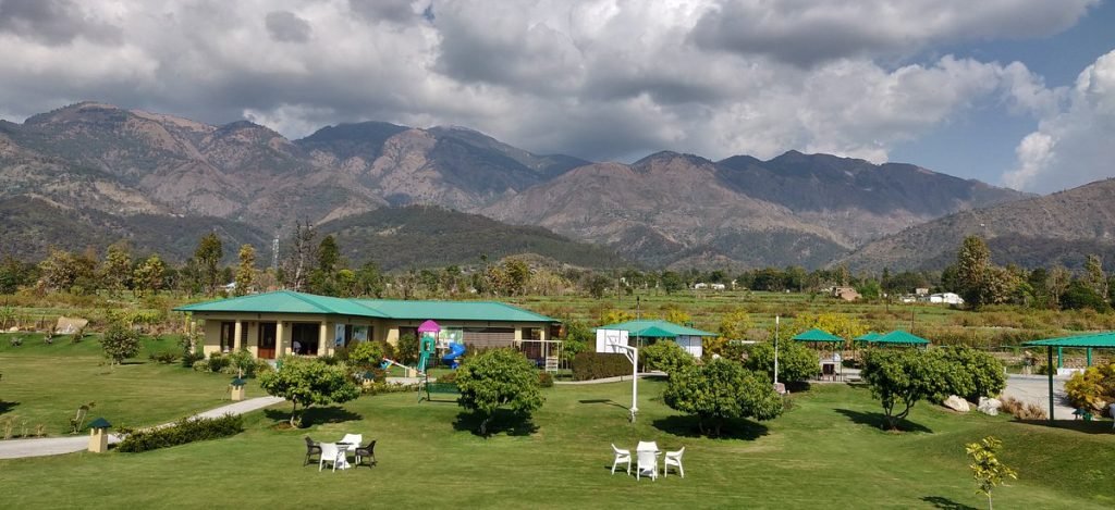 best resort in jim corbett, Luxury resort in jim corbett